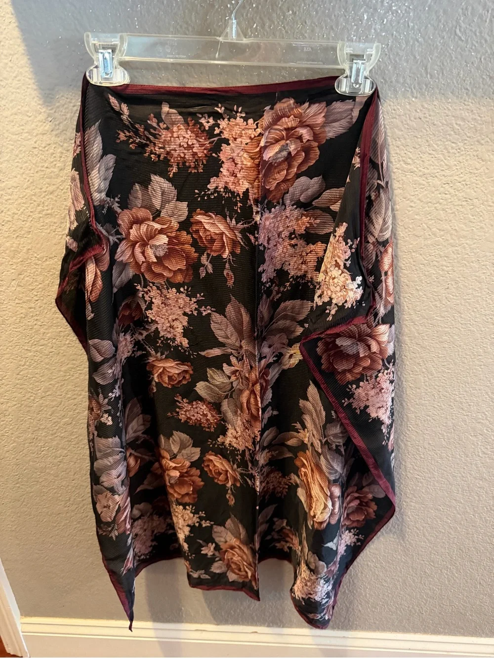 Lauren Ralph Lauren 100% Silk Scarf 30x32 Black Burgundy Floral Vintage